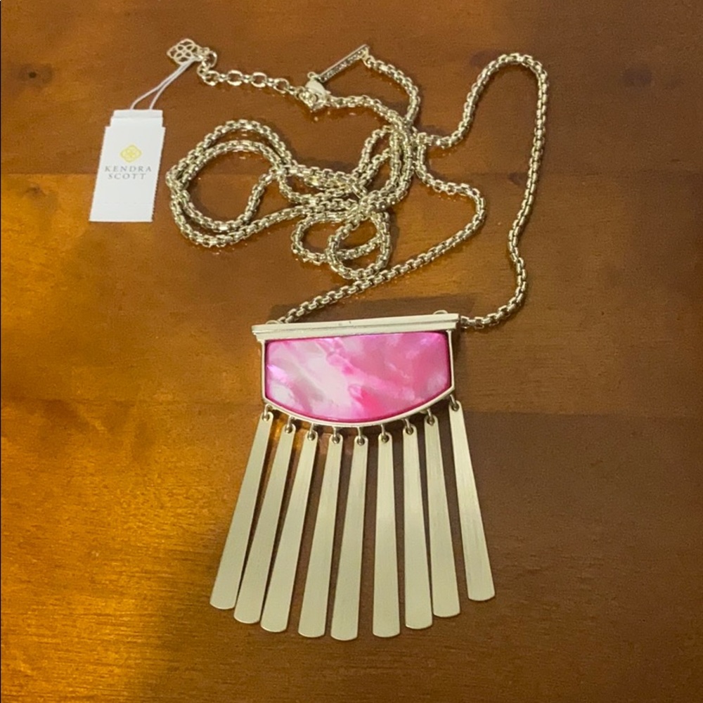 Kendra Scott Ellen Pink Mother of Pearl Necklace